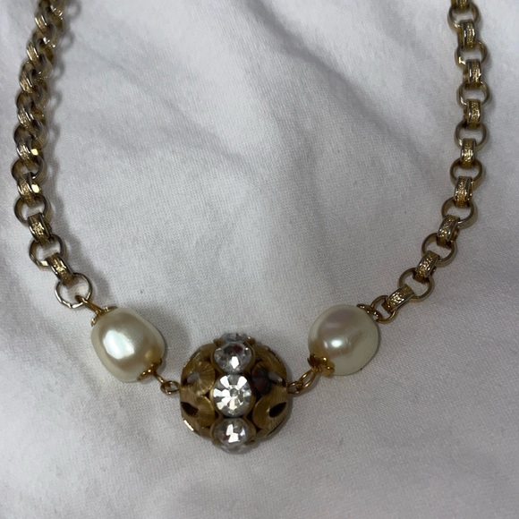 Vintage gold tone oblique white pearl rhinestone cut out metal ball bib chain ne - Picture 1 of 3